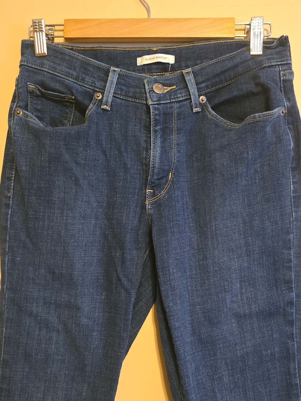Levi's Jeans Women's Size 4 Short 4S Blue Classic Bootcut Boot Cut Embroidered - Picture 7 of 10